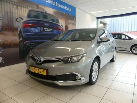 Used TOYOTA AURIS Hybrid 2015 Ad 