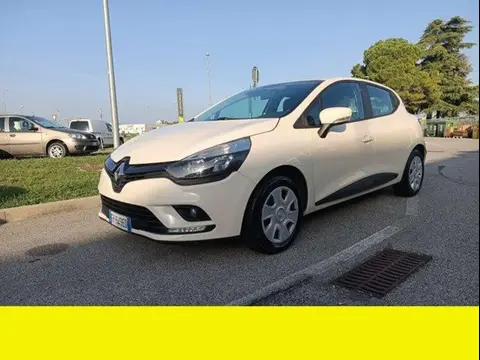 Used RENAULT CLIO Diesel 2018 Ad 