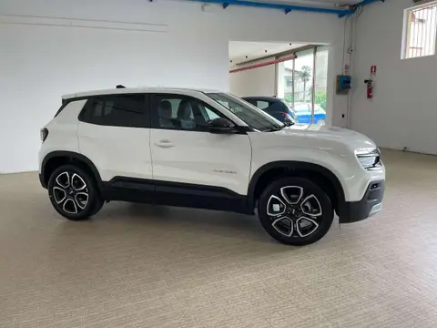 Annonce JEEP AVENGER Essence 2024 d'occasion 