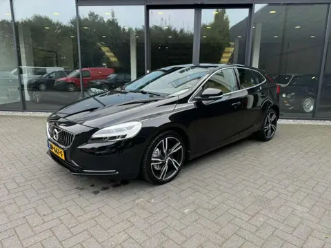 Used VOLVO V40 Petrol 2017 Ad 