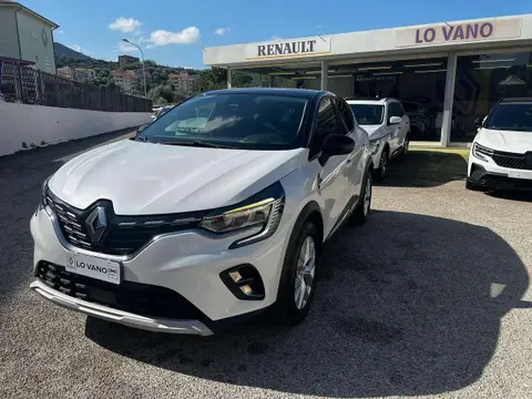 Used RENAULT CAPTUR Hybrid 2021 Ad 