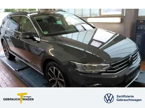 Used VOLKSWAGEN PASSAT Hybrid 2021 Ad 