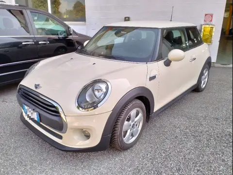 Used MINI ONE Petrol 2016 Ad 