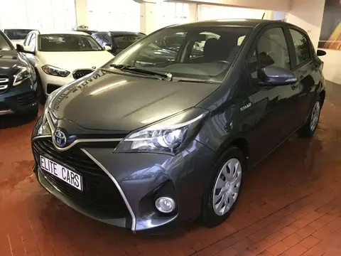 Used TOYOTA YARIS Hybrid 2017 Ad 