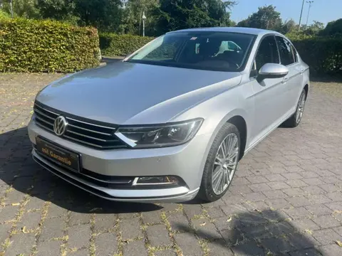 Used VOLKSWAGEN PASSAT Petrol 2015 Ad 