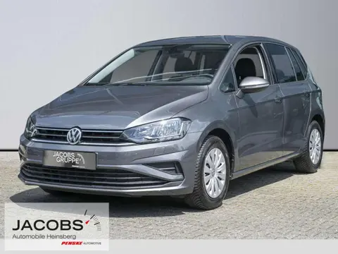 Used VOLKSWAGEN GOLF Petrol 2018 Ad 