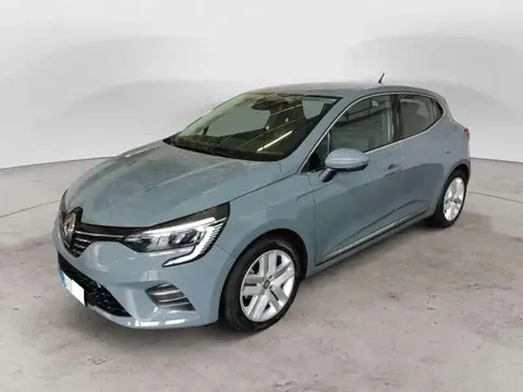 Used RENAULT CLIO Hybrid 2021 Ad 