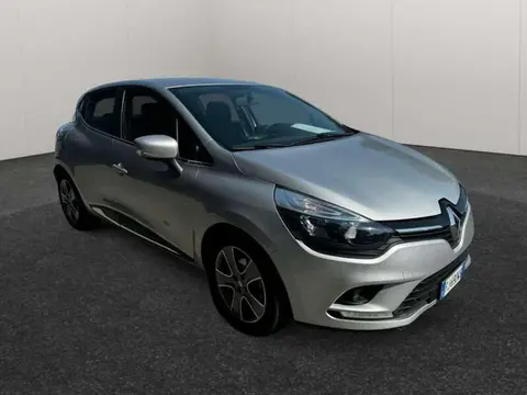 Annonce RENAULT CLIO Essence 2017 d'occasion 