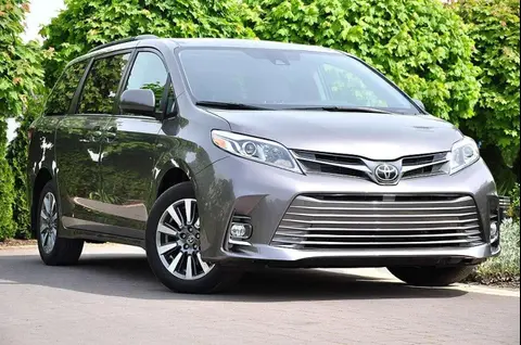 Used TOYOTA SIENNA Petrol 2019 Ad 