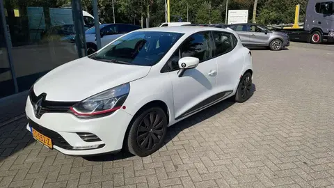 Used RENAULT CLIO Petrol 2017 Ad 