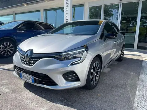 Annonce RENAULT CLIO Essence 2023 d'occasion 