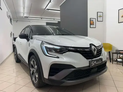 Used RENAULT CAPTUR Hybrid 2022 Ad 