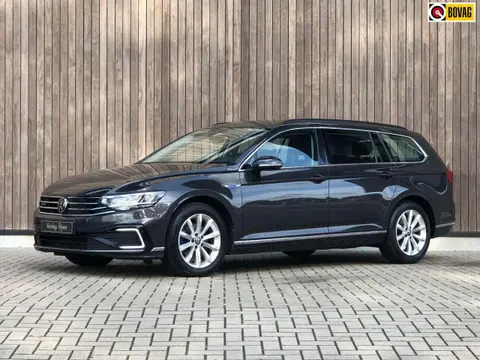 Used VOLKSWAGEN PASSAT Hybrid 2021 Ad 