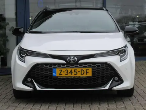 Used TOYOTA COROLLA Hybrid 2022 Ad 