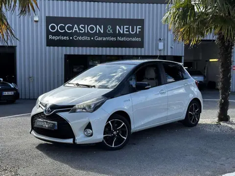 Used TOYOTA YARIS Hybrid 2017 Ad 