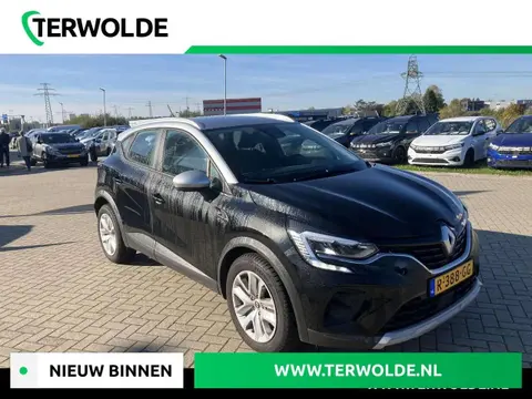 Used RENAULT CAPTUR Petrol 2022 Ad 