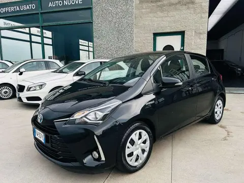 Used TOYOTA YARIS Hybrid 2019 Ad 