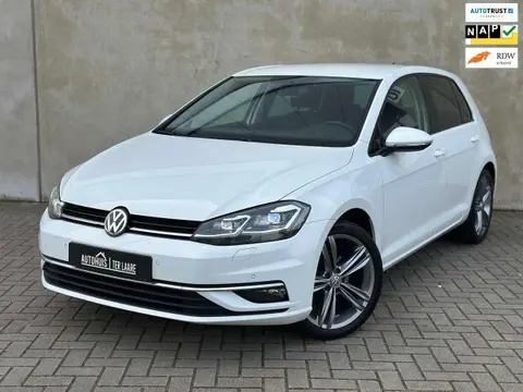 Used VOLKSWAGEN GOLF Petrol 2017 Ad 