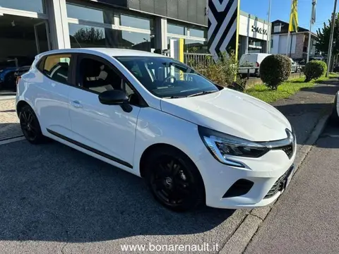 Annonce RENAULT CLIO Essence 2023 d'occasion 