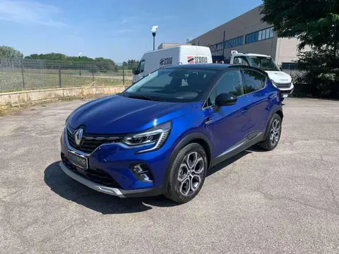 Used RENAULT CAPTUR Hybrid 2022 Ad 