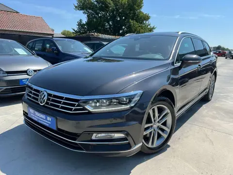 Used VOLKSWAGEN PASSAT Petrol 2018 Ad Belgium