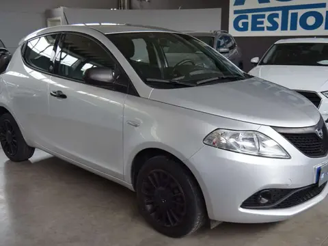 Used LANCIA YPSILON Hybrid 2021 Ad 