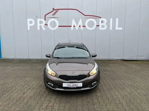 Used KIA CEED Petrol 2015 Ad 