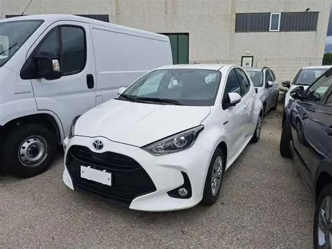 Used TOYOTA YARIS Hybrid 2021 Ad 