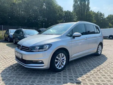 Used VOLKSWAGEN TOURAN Petrol 2017 Ad 