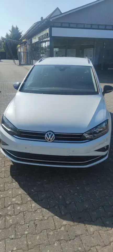 Used VOLKSWAGEN GOLF Petrol 2019 Ad 