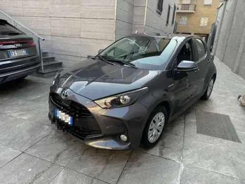 Used TOYOTA YARIS Hybrid 2021 Ad 