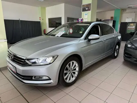 Used VOLKSWAGEN PASSAT Petrol 2015 Ad 