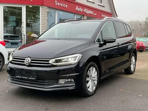 Used VOLKSWAGEN TOURAN Petrol 2017 Ad 