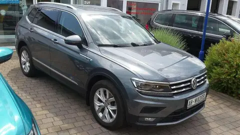 Used VOLKSWAGEN TIGUAN Petrol 2018 Ad 