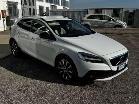 Annonce VOLVO V40 Diesel 2019 d'occasion 