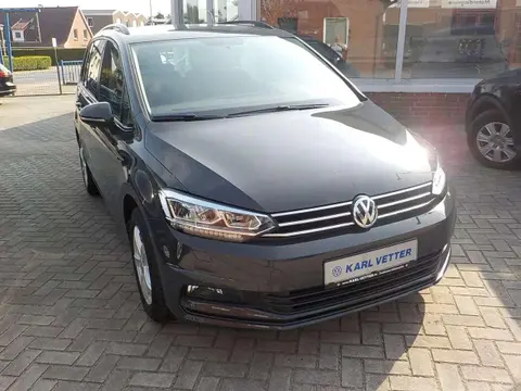 Used VOLKSWAGEN TOURAN Diesel 2017 Ad 