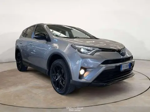 Used TOYOTA RAV4 Hybrid 2019 Ad 