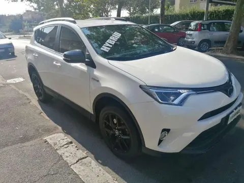 Used TOYOTA RAV4 Hybrid 2018 Ad 