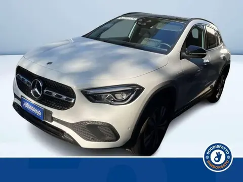 Used MERCEDES-BENZ CLASSE GLA Hybrid 2022 Ad 