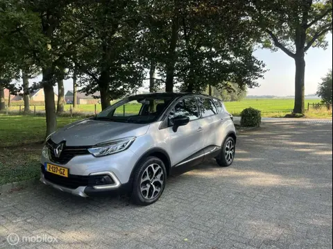 Annonce RENAULT CAPTUR Essence 2018 d'occasion 