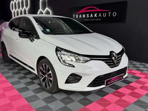 Used RENAULT CLIO Hybrid 2023 Ad 