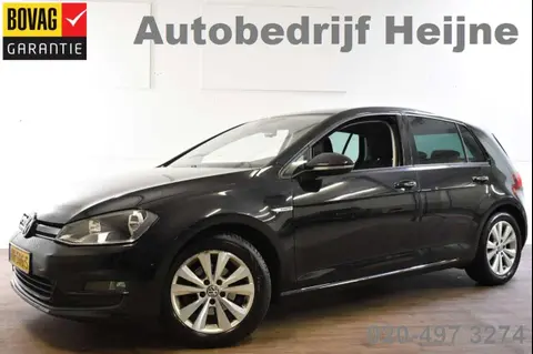 Used VOLKSWAGEN GOLF Petrol 2015 Ad 