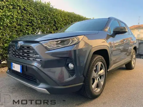 Used TOYOTA RAV4 Hybrid 2019 Ad 