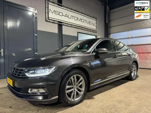 Annonce VOLKSWAGEN PASSAT Essence 2019 d'occasion 