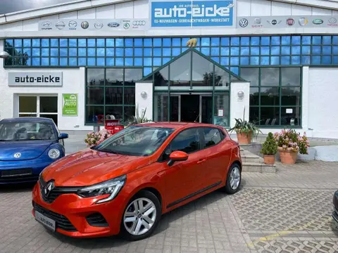 Used RENAULT CLIO Hybrid 2021 Ad 