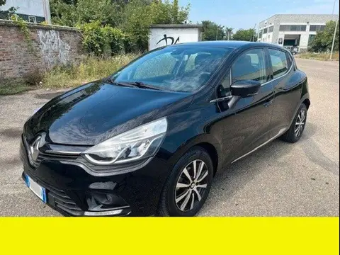 Used RENAULT CLIO Diesel 2016 Ad 