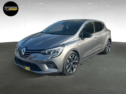 Used RENAULT CLIO Hybrid 2023 Ad 