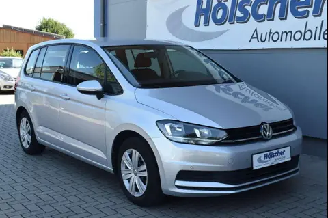 Used VOLKSWAGEN TOURAN Petrol 2016 Ad 