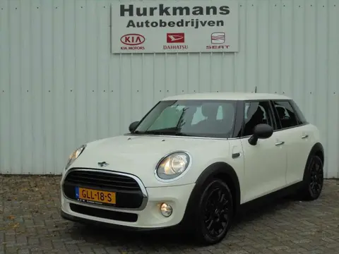 Used MINI ONE Petrol 2015 Ad 