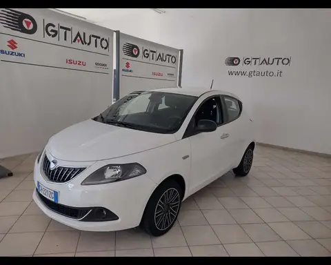 Used LANCIA YPSILON Hybrid 2022 Ad 